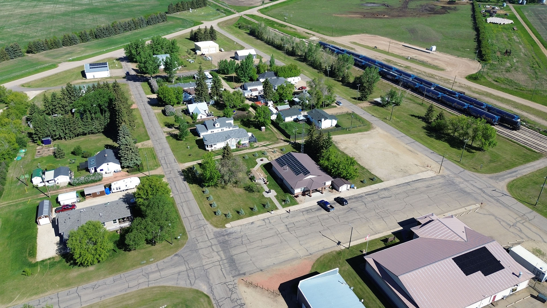 Read more about the article An Alberta Village’s Journey Toward Net-Zero